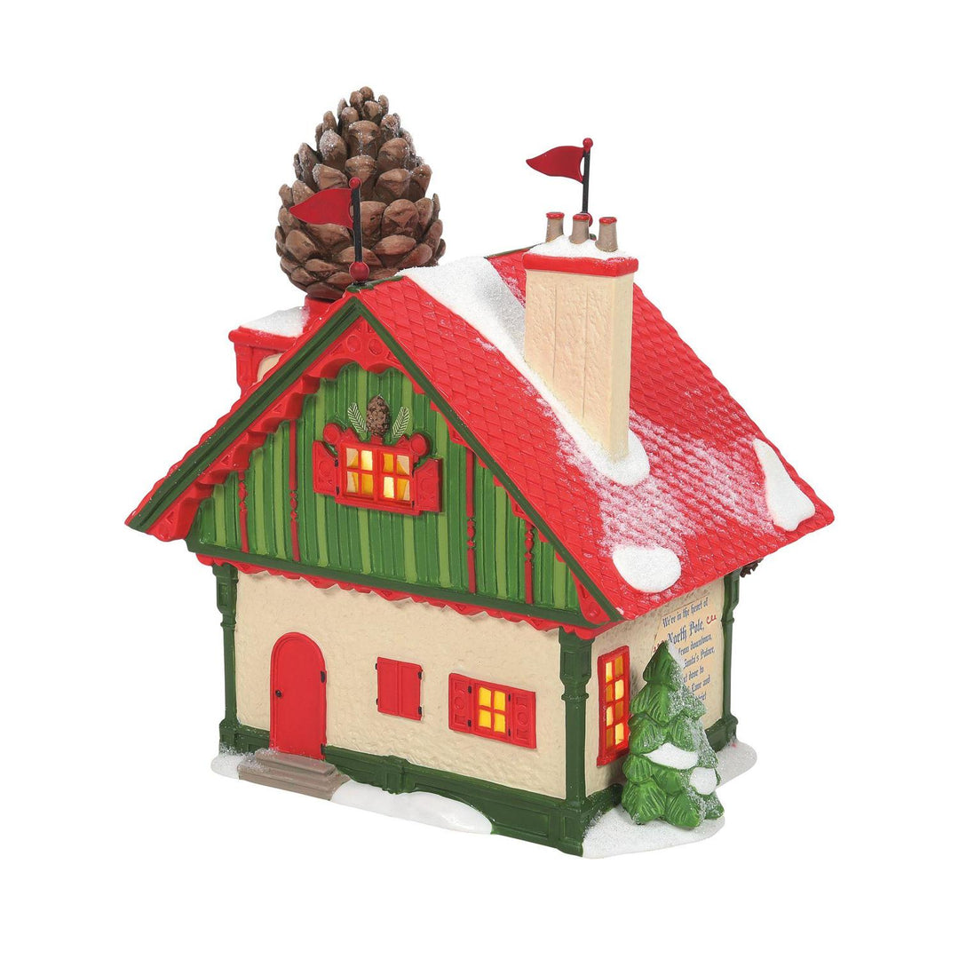 Pine Cone Bed &amp; Breakfast North Pole Village