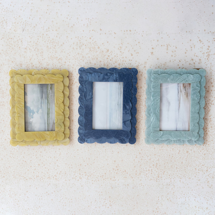 Scalloped Resin Photo Frame, 4x6 Double Layer Design
