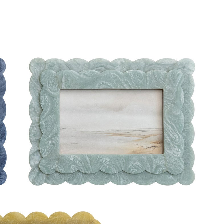 Scalloped Resin Photo Frame, 4x6 Double Layer Design