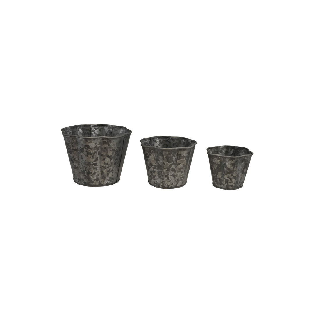 Galvanized Metal Scalloped Planter